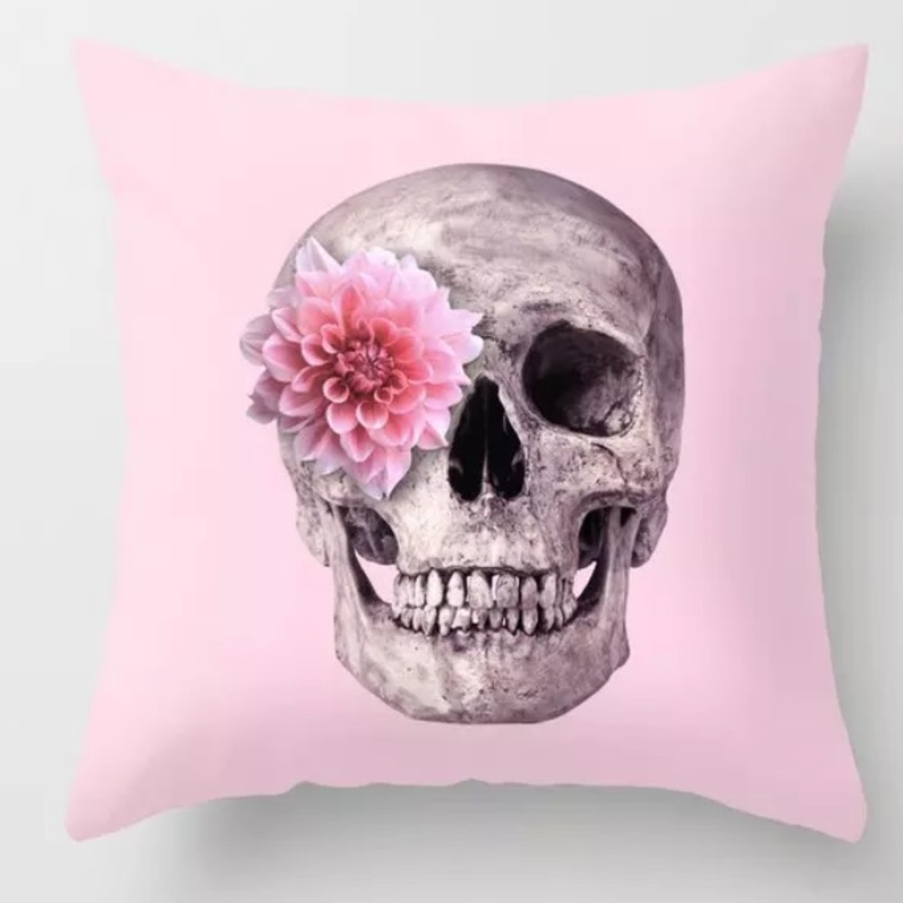Pink Skull Throw pillow